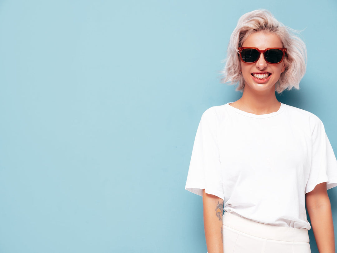 Woman wearing a crew neck t-shirt